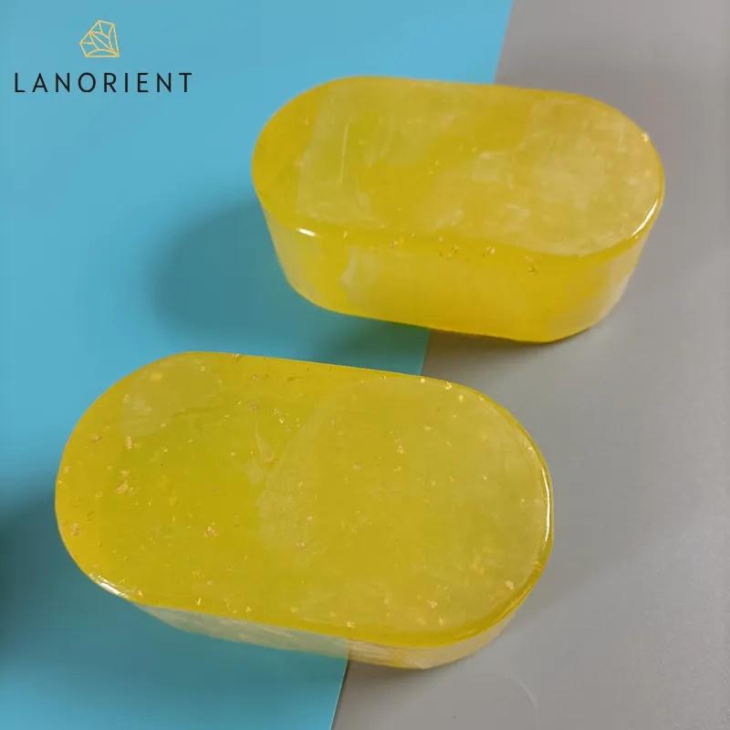 Commercio all'ingrosso personalizzato 24K oro collagene vitamina C schiarire sapone corpo bagno saponetta sapone sbiancante fatto a mano