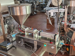 Machine d'emballage automatique de bâtonnets de miel, machine de remplissage et de scellage de sachets de sirop et de sauce, mini-machine d'emballage 10 ml pour bâtonnets de miel - Product Image 5