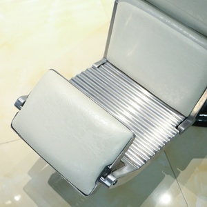 Chaise de Barbier de Luxe Blanche pour Salon de <span class=keywords><strong>Coiffure</strong></span> et Maquillage, Design Tendance, Offre Spéciale - Product Image 4