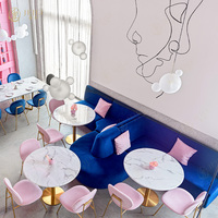 Ensemble de canapés en cuir au design simple et décontracté, mobilier de café, banquettes modernes bleues, tables et chaises de restaurant, projet