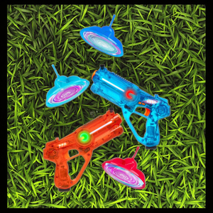 Divertidos Lanzadores Láser, Juego de Disparos Láser para Niños de 2 Jugadores con 2 Pistolas de Juguete de Plástico y 2 Objetivos Voladores de Juguete, Juguete Electrónico - Product Image 2