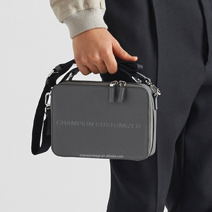 Bolso <span class=keywords><strong>bandolera</strong></span> de cuero saffiano PU con logotipo personalizado para <span class=keywords><strong>hombre</strong></span>, <span class=keywords><strong>bandolera</strong></span> cuadrada con cremallera y logotipo para <span class=keywords><strong>hombre</strong></span> - Product Image 6