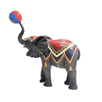 Statues d'animaux de la savane grandeur nature en fibre de verre : éléphant, tigre, zèbre. Décoration et location d'animaux pour tous événements.