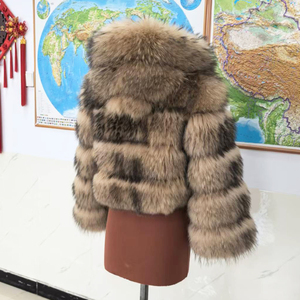 Lussuoso <span class=keywords><strong>Cappotto</strong></span> in <span class=keywords><strong>Pelliccia</strong></span> di Procione da Donna con Cappuccio Spesso e <span class=keywords><strong>Maniche</strong></span> Lunghe, Giacca in Vera <span class=keywords><strong>Pelliccia</strong></span> di Alta Qualità - Product Image 6