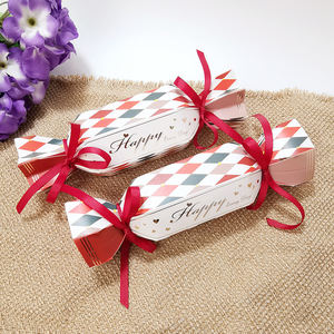 ร้อนขายการออกแบบสี<span class=keywords><strong>แฟนซี</strong></span>กล่องขนมที่มีโบว์ริบบิ้นสำหรับ<span class=keywords><strong>วัน</strong></span><span class=keywords><strong>เกิด</strong></span>ช็อคโกแลตบรรจุภัณฑ์กล่องกระดาษ - Product Image 4