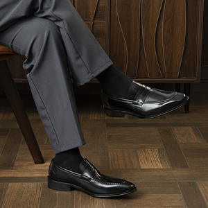 Mocassins de luxe pour hommes en cuir véritable à bout carré, rehaussants, pour mariage, sur mesure - Product Image 4