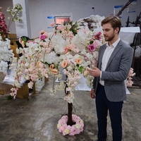 Arbre de cerisier artificiel en soie S01 avec roses roses pour la décoration de mariage, de remise de diplôme, de Noël, de Pâques et du Nouvel An