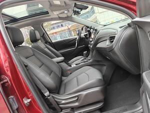 Chevrolet Equinox 535T Automatique 2019, SUV Compact Essence d'occasion - Product Image 5