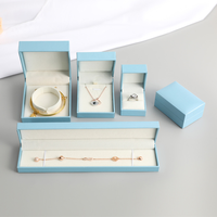 Boîte d'emballage de bijoux magnétique en carton brun portable, personnalisée, haut de gamme, imperméable, en matériaux recyclés, pour collier et bague