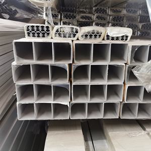 6061 6063 <span class=keywords><strong>Tube</strong></span> rectangulaire <span class=keywords><strong>carré</strong></span> creux en aluminium extrudé avec trous - Product Image 3