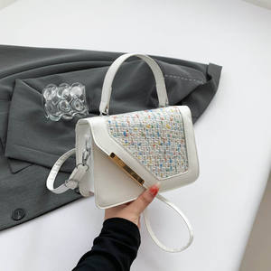 Nouveauté Sacs carrés pour femmes d'hiver et d'été Fermeture à rabat unique Cuir PU Marque Zihao Sacs à main de luxe tendance - Product Image 5