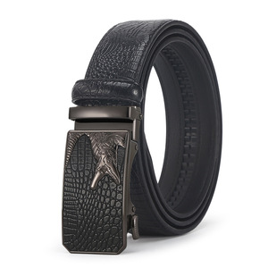Cinturón de Cuero de Microfibra Premium para Hombre, Textura de Cocodrilo, Hebilla Automática de Aleación, para Ocasiones Formales - Product Image 6