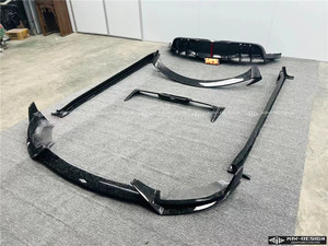 ชุดแต่ง Tesla Model Y สไตล์ Miw คาร์บอนไฟเบอร์ ประกอบด้วยลิ้นหน้า สเกิร์ตข้าง ดิฟฟิวเซอร์ และสปอยเลอร์ - Product Image 3