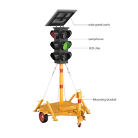 100% feux de signalisation étanches IP66 à énergie solaire hors réseau parfaits pour les routes urbaines et rurales.