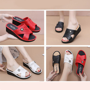 <span class=keywords><strong>Zapatillas</strong></span> de PVC de moda cómodas para exteriores, zapatos de playa de verano antideslizantes de alta rentabilidad, plantilla de PVC con punta abierta para <span class=keywords><strong>casa</strong></span> interior para <span class=keywords><strong>niñas</strong></span> - Product Image 2