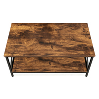 Table basse de style farmhouse avec étagère de rangement, plateau en métal et bois, table centrale pour salon et décoration intérieure