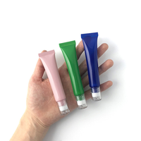 Vente en gros petit emballage cosmétique portable 20g PP rose bleu blanc trois boule à rouleaux crème pour les yeux tube en plastique bouteille