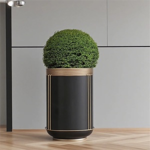 Maceta Cilíndrica Grande de Acero Inoxidable y Hierro Forjado para Uso en Exteriores y Paisajismo - Product Image 5