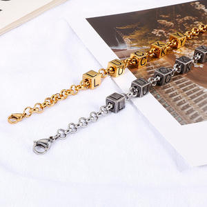 Style <span class=keywords><strong>japonais</strong></span> et coréen, en acier titane, <span class=keywords><strong>bloc</strong></span> géométrique porte-bonheur avec alphabet anglais, unisexe, design personnalisé pour anniversaire, rétro et tendance - Product Image 3