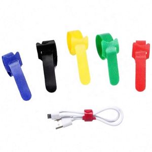 Bridas para Cables Reutilizables Autoadhesivas, Correas de Gancho y Bucle Mágicas para Organizar Cables, Bridas de Nailon Negras - Product Image 2