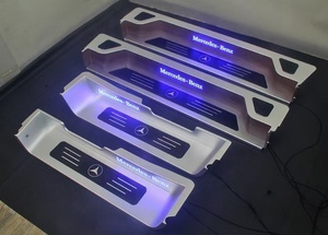 Kits Interiores de Aleación de Aluminio para Mercedes-Benz Clase V VITO <span class=keywords><strong>W447</strong></span>, Pedal Personalizable, Moldura de Nylon, Decoración de Caoba, Texto Iluminado, Cuatro Puertas - Product Image 4