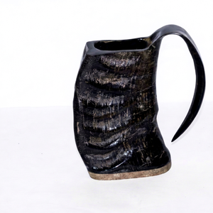 Taza para Beber de Cuerno de Búfalo, Hecha a Mano, Taza de Cuerno Natural Estilo Vikingo para Cerveza y Vino, Vajilla Rústica para Bar en Casa o Fiestas - Product Image 1