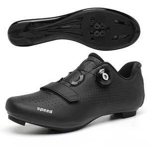 <span class=keywords><strong>Scarpe</strong></span> <span class=keywords><strong>da</strong></span> Ciclismo Unisex Nere <span class=keywords><strong>con</strong></span> Suola Rigida, Design in Rete <span class=keywords><strong>con</strong></span> Chiusura a Strappo per Uomo e Donna, per <span class=keywords><strong>Bici</strong></span> <span class=keywords><strong>da</strong></span> Strada e Mountain Bike - Product Image 6