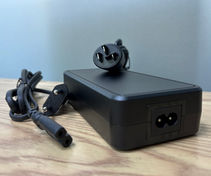 Cargador de Bicicleta Eléctrica <span class=keywords><strong>Bosch</strong></span> de 42V 2A con Conector de 3 Pines para Baterías de Triciclos Eléctricos <span class=keywords><strong>Bosch</strong></span> de la Serie <span class=keywords><strong>Active</strong></span> de Alto Rendimiento - Product Image 1