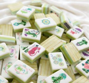 Tuiles de Mahjong Américain Personnalisées <span class=keywords><strong>en</strong></span> Acrylique Gravé, Design Moderne de Luxe à 4 Couches, pour le Divertissement - Product Image 3
