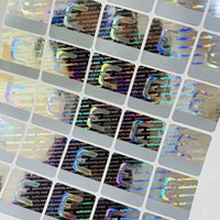 Autocollant holographique 3D de sécurité personnalisé, imperméable, adhésif en PET pour boîte d'emballage de produits de soin de la peau avec design à gratter personnalisé