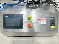 Machine de capsulage électrique entièrement automatique à trois roues de haute précision pour cosmétiques, boissons et aliments