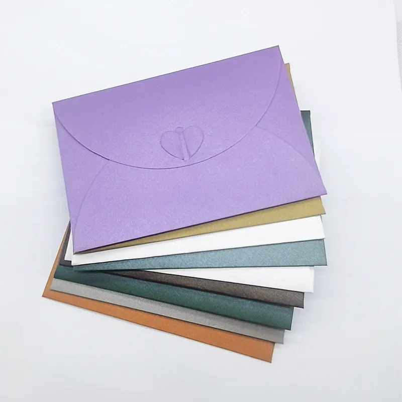 グリーティングカード用の新しい高品質の安価でシンプルな白いC6 C5結婚式の招待状の紙の封筒