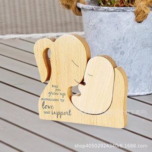 Estatua de madera de madre e hijo, adorno de madera de haya, decoración de escritorio para el día de la madre, regalo, forma irregular - Product Image 5