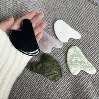 Outil de massage Gua Sha en pierre naturelle pour le visage et le corps, en quartz rose en forme de cœur, vente en gros
