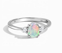 Pierre de lune naturelle de haute qualité en argent sterling 925 pierre de lune naturelle coupe poire avec bague de fiançailles de qualité supérieure en zircon blanc