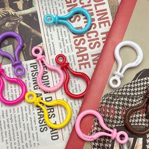 Porte-clés en plastique épais coloré avec fermoir à ressort, fournitures de bricolage pour la fabrication d'accessoires - Product Image 1