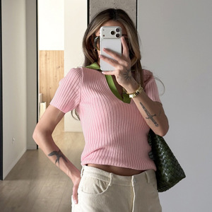 Polo côtelé à manches courtes pour femme, col rose et vert, coupe courte, été 2026 - Product Image 4