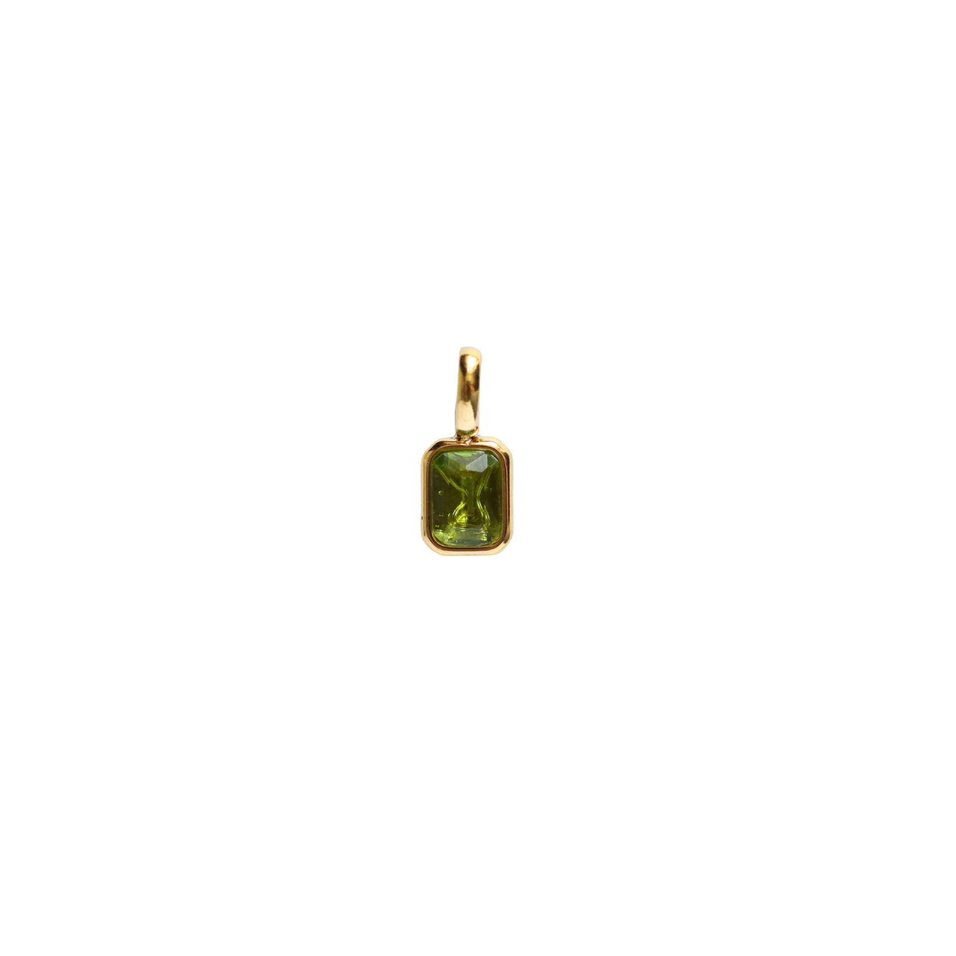 August pendant