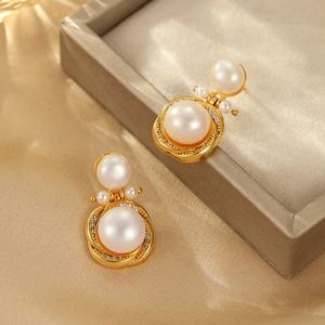 French Retro Style Imitation Pearl <b>Stud</b> Earrings Copper Gold Plated 925 <b>Silver</b> Women's Light Luxury Gift - Product Image 3