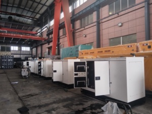 Générateur diesel silencieux Raywin EU Stage <span class=keywords><strong>III</strong></span> 62,5 kVA 50 kW 400 V 50 Hz avec capot silencieux - Product Image 5