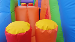 Pista de Obstáculos Inflable de Grado Comercial, Parque Infantil Inflable de PVC para Alquiler en Fiestas al Aire Libre con Colores Personalizados - Product Image 2