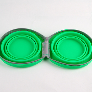Bol de voyage pliable moderne en silicone avec fermeture éclair pour animaux de compagnie - Product Image 1