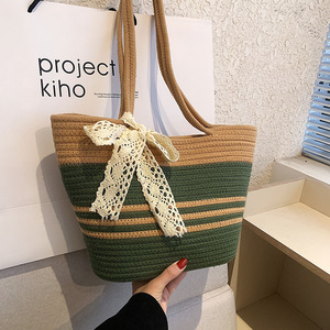 Sac fourre-tout tissé sur mesure, motif rayé en forme de coquille, boucle magnétique, usage quotidien, printemps 2023 - Product Image 1