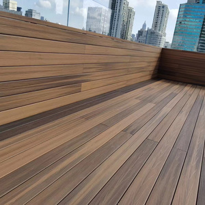 Plancher en WPC à noyau solide de 2e génération avec <span class=keywords><strong>couche</strong></span> protectrice co-extrudée, certifié ASTM, anti-abrasion, installation facile, pour terrasse de villa - Product Image 3