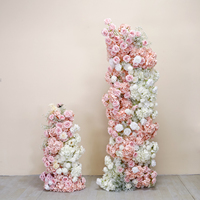 WG250010 Commande en gros Chemin de fleurs rouges pour mariage Centre de table en soie artificielle pour décoration de table de fête de jardin en arc de mariage