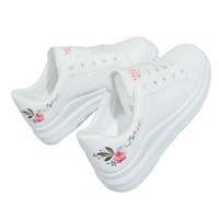 Chaussures plates pour femmes, nouveau design, petites chaussures blanches, bout rond, couleur unie, brodées, semelle épaisse, chaussures de mode