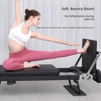 Reformer de Pilates pliable à domicile avec cadre étendu, lit de base en fer et revêtement en cuir PU pour entraînement de fitness
