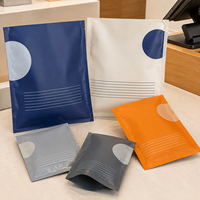 Sacs opaques imprimés sur mesure, sachets à trois soudures latérales pour packs d'accessoires de collection, impression de logo à motif ondulé