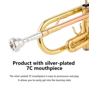 Un <span class=keywords><strong>petit</strong></span> <span class=keywords><strong>instrument</strong></span> <span class=keywords><strong>de</strong></span> corne en laiton dans la clé <span class=keywords><strong>de</strong></span> D Flat Children Music Learning Wind Instruments Gold Finish Trumpet - Product Image 2