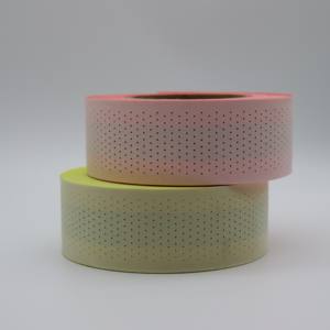 Ruban réfléchissant respirant à base rouge perforée Newsole, micro-perles de verre PET, lavable, durable - Product Image 5